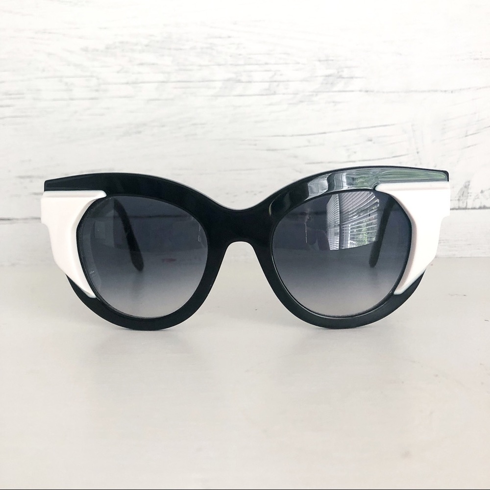 As seen on Miley Cyrus - Thierry Lasry Slutty 29